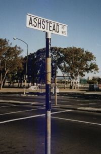 Photo of a signpost with Ashstead Road